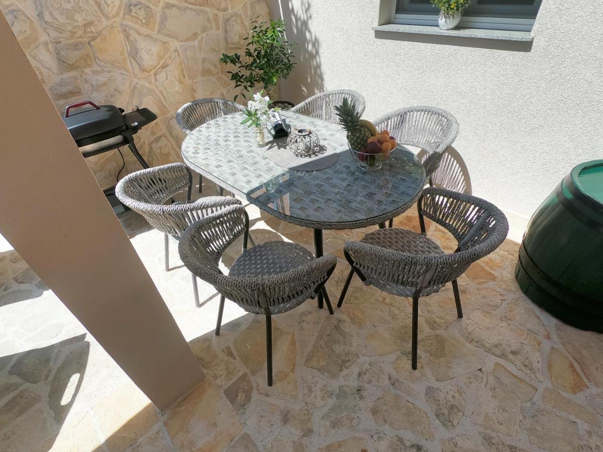 Apartment Stela - Private Terrace & Parking Задар Экстерьер фото