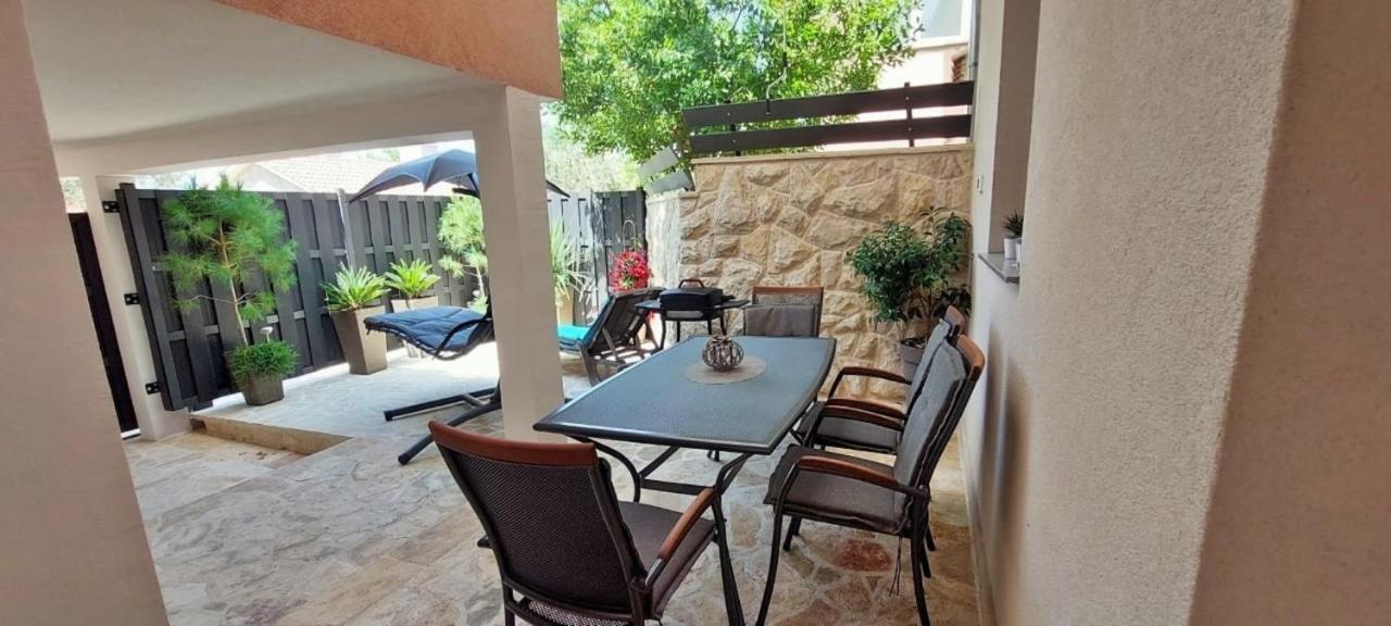 Apartment Stela - Private Terrace & Parking Задар Экстерьер фото